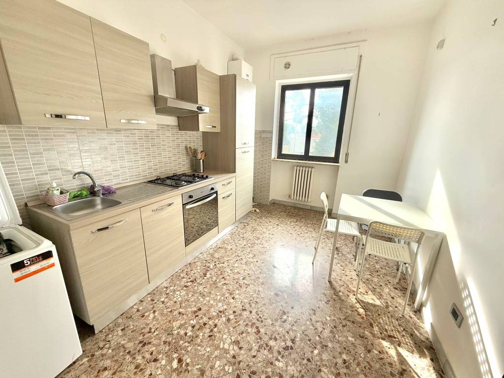 Appartamento a Valenzano in Strada Comunale Vecchia Canneto, 7 - Foto 4