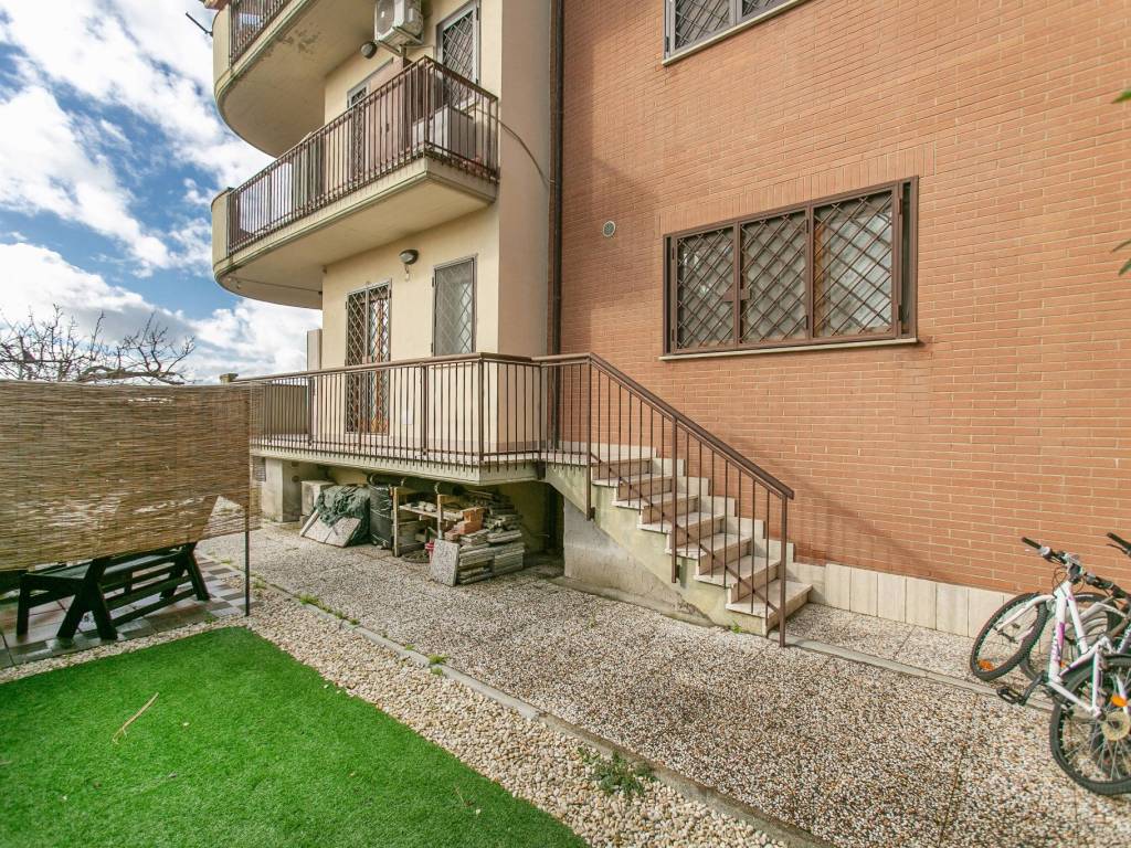 Appartamento a Monterotondo in Via Monte Grappa - Foto 5