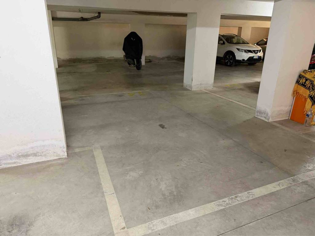 Box / garage a Ladispoli in Via Palermo, 127 - Foto 5