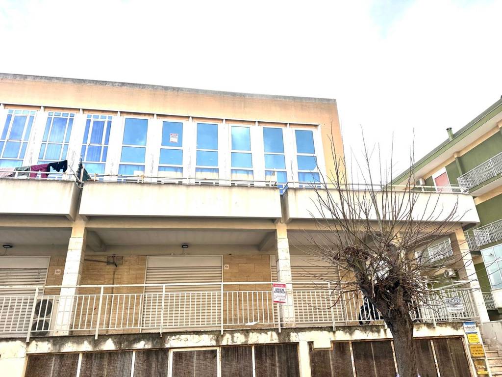 Immobile a Barcellona pozzo di gotto in VIA KENNEDY, SNC - Foto 3