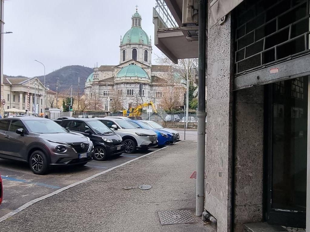 Immobile a Como in via Rezzonico, 5 - Foto 2