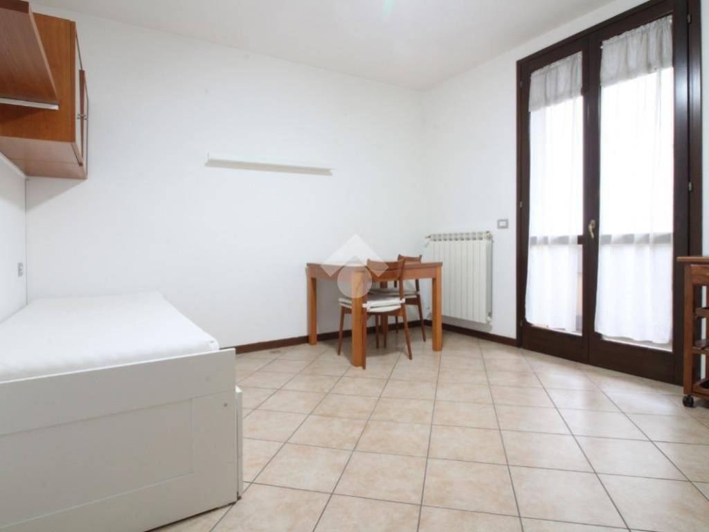 Appartamento a Pavia in Via camera, 19 - Foto 2
