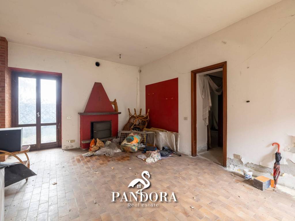 Casa indipendente a Sesto calende in Via Motte, 11 - Foto 3