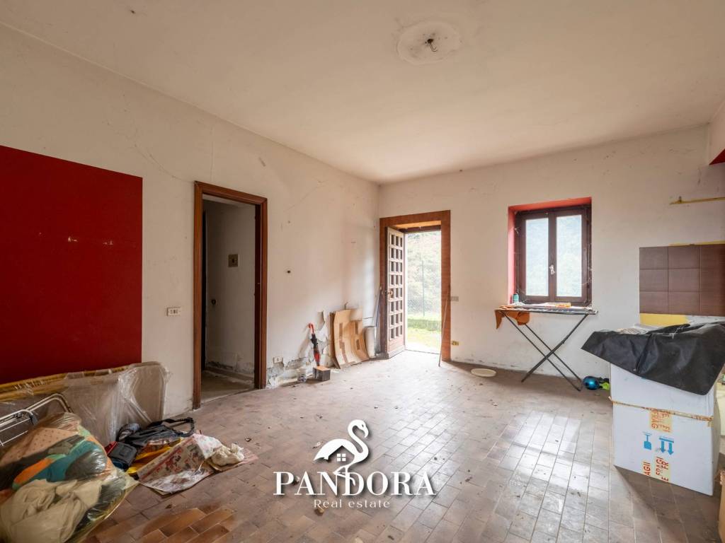 Casa indipendente a Sesto calende in Via Motte, 11 - Foto 4