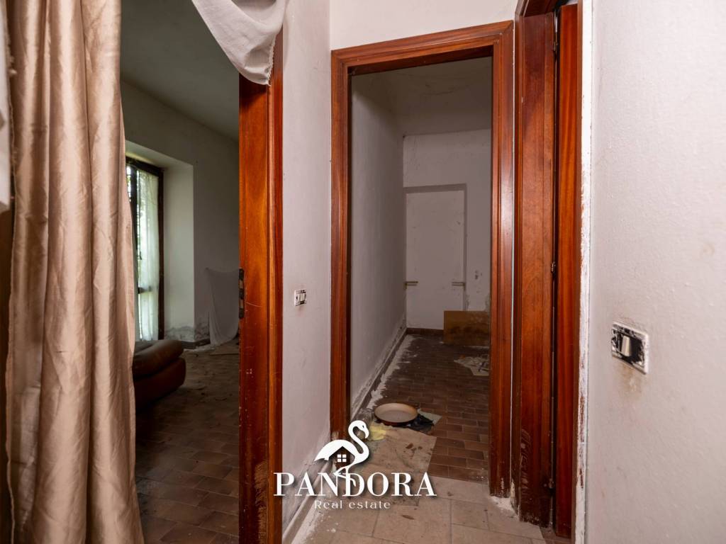 Casa indipendente a Sesto calende in Via Motte, 11 - Foto 5