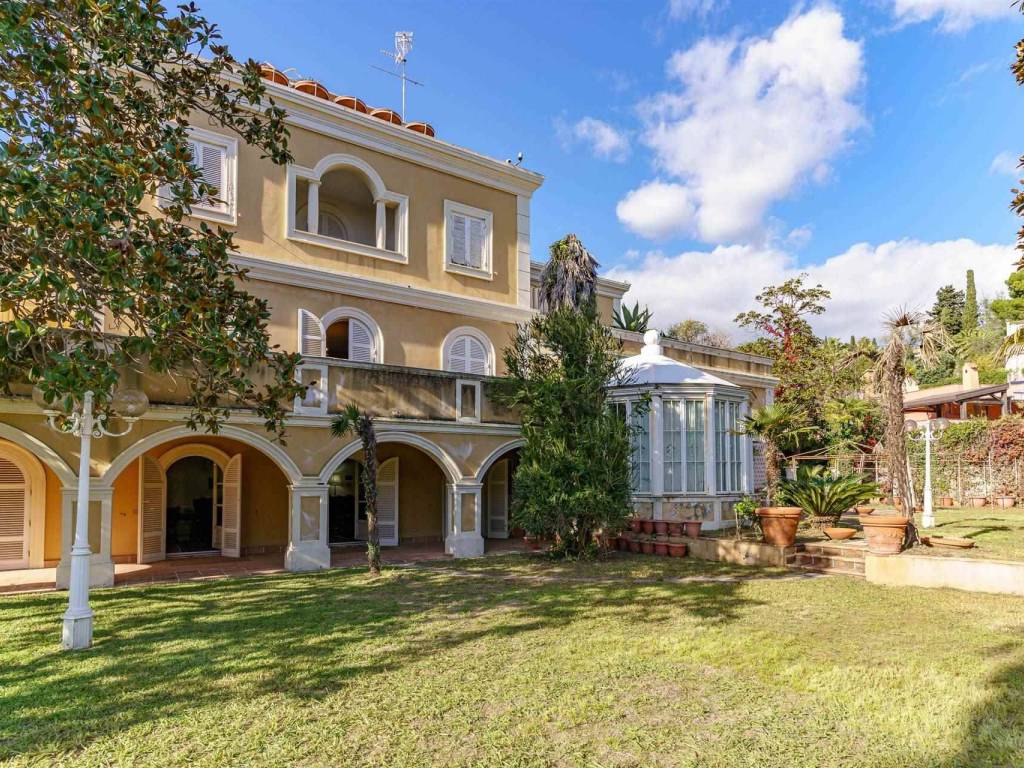 Villa a Aci castello in via acicastello, 71 - Foto 2