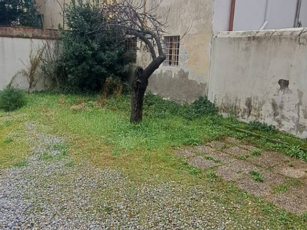 Casa indipendente a Livorno in Via Vittorio Corcos - Foto 2