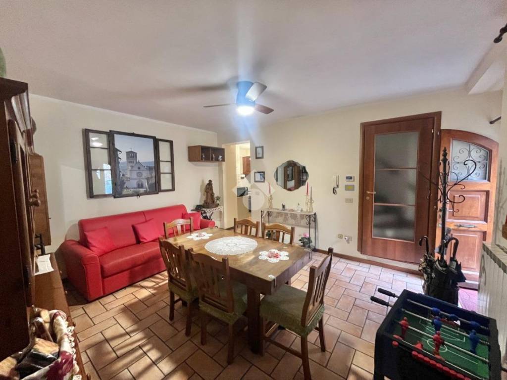 Casa indipendente a Assisi in Via degli acquedotti, 3 - Foto 2