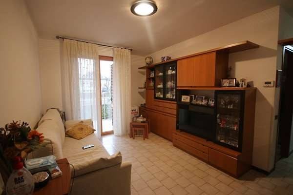 Appartamento a Olgiate comasco in via achille grandi, 4 - Foto 2