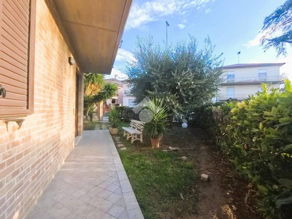 Villa a Civitanova marche in V. D'Annunzio - Foto 4