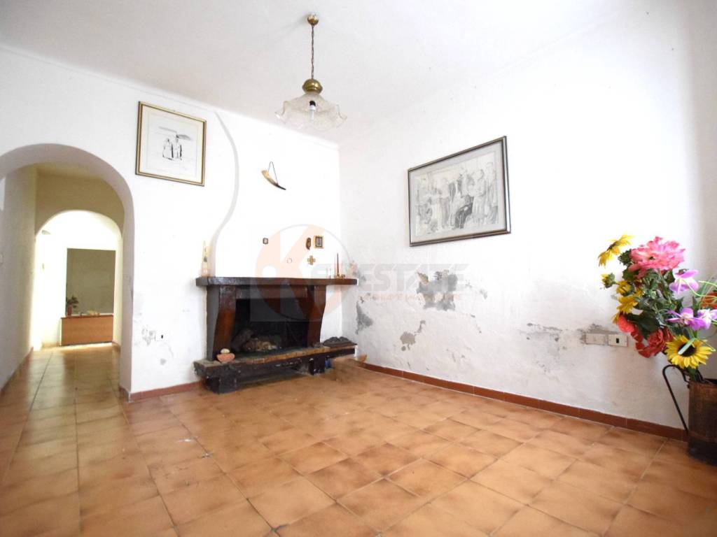 Casa indipendente a Nuoro in VIA MASSIMO D'AZEGLIO, 72 - Foto 2