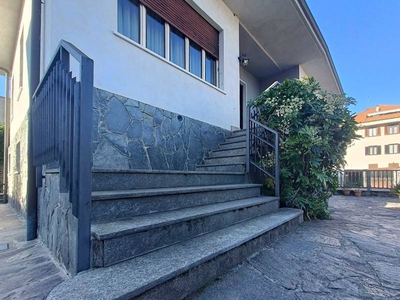 Casa indipendente a Busto arsizio in Via Montepulciano, 12 - Foto 2