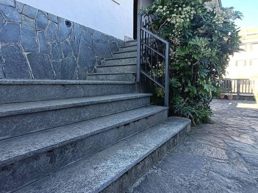 Casa indipendente a Busto arsizio in Via Montepulciano, 12 - Foto 3