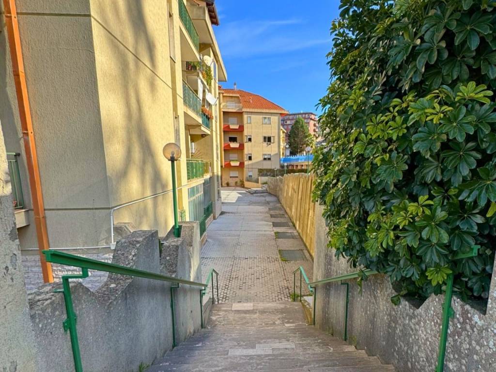 Appartamento a Vibo valentia in Via Scrimbia - Foto 2
