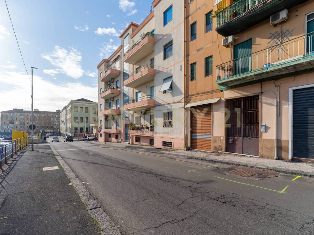 Appartamento a Catania in Piazza Spedini, 8 - Foto 4