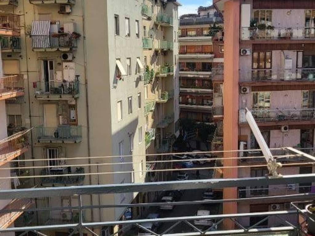 Appartamento a Salerno in Via Andrea Guglielmini, 5 - Foto 5