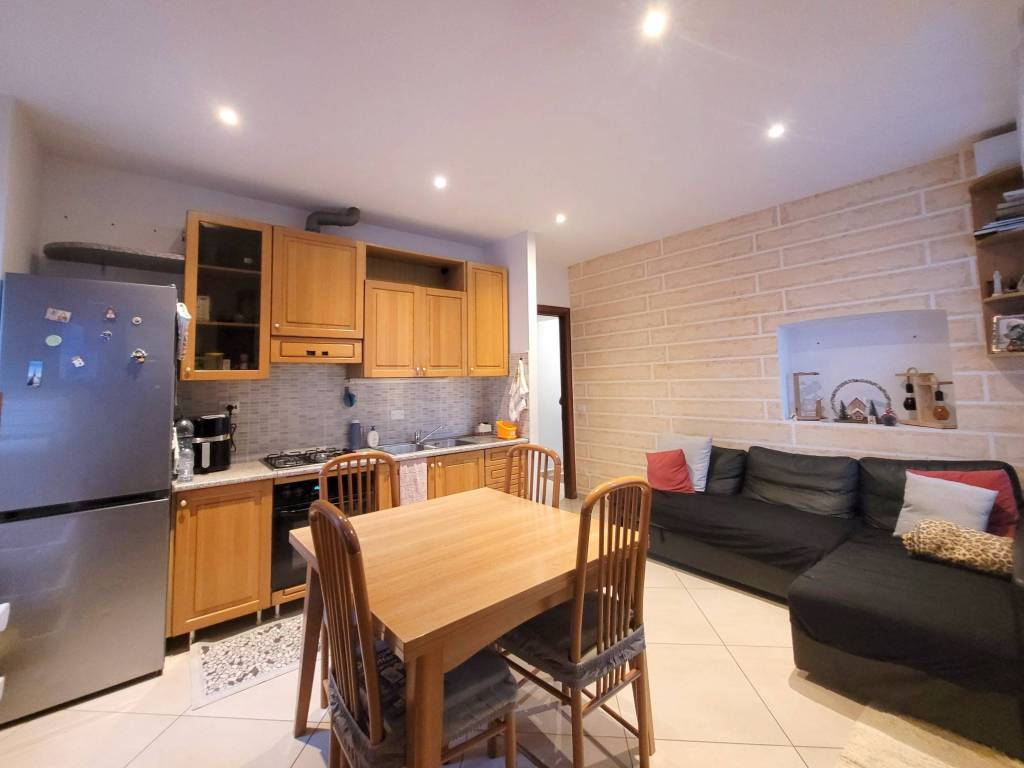 Appartamento a Olgiate comasco in Via Alessandro Volta - Foto 3