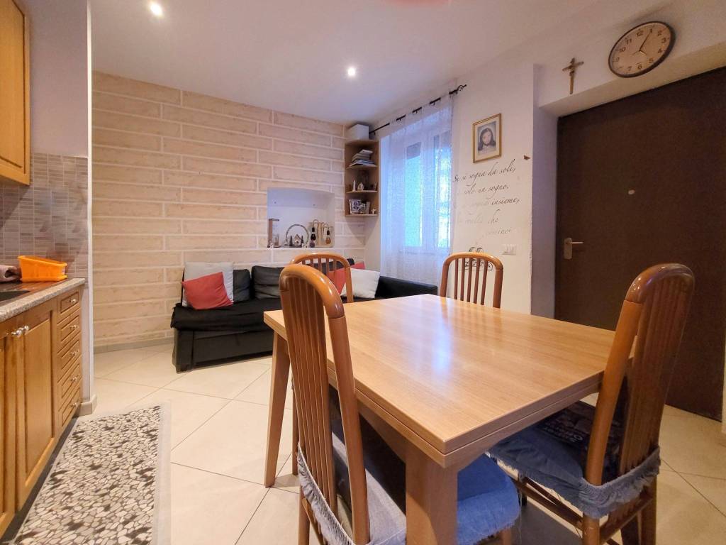 Appartamento a Olgiate comasco in Via Alessandro Volta - Foto 4