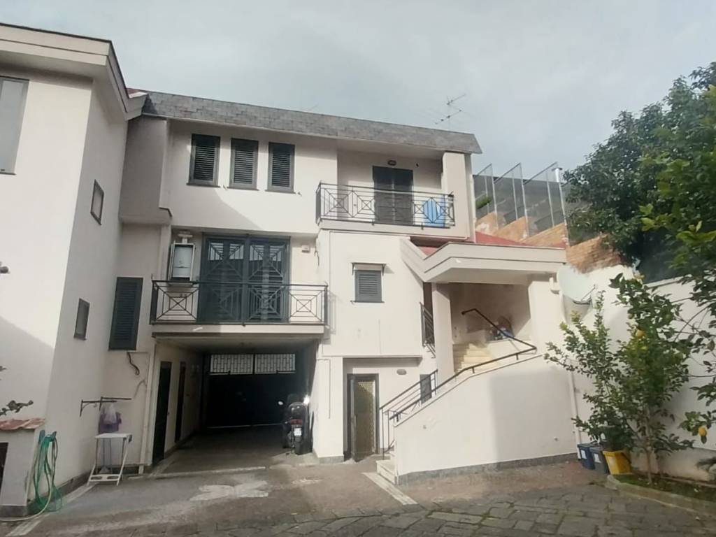 Villa a Villa di briano in Via Leopoldo Santagata - Foto 2