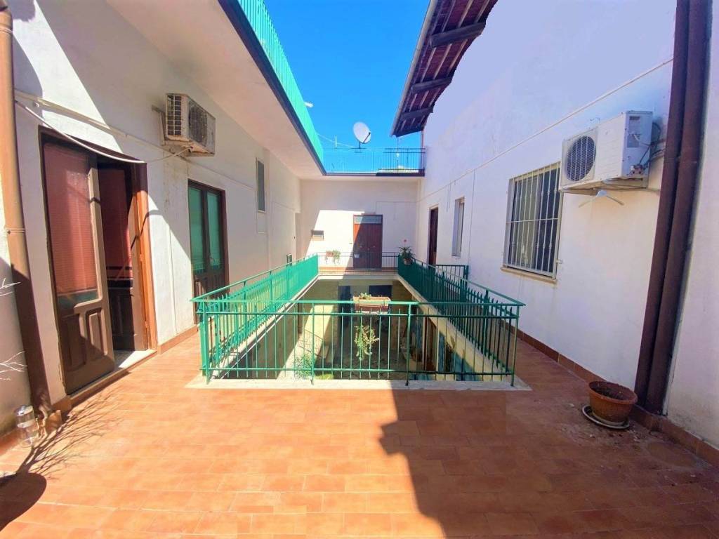 Immobile a Mondragone in Corso Umberto - Foto 2