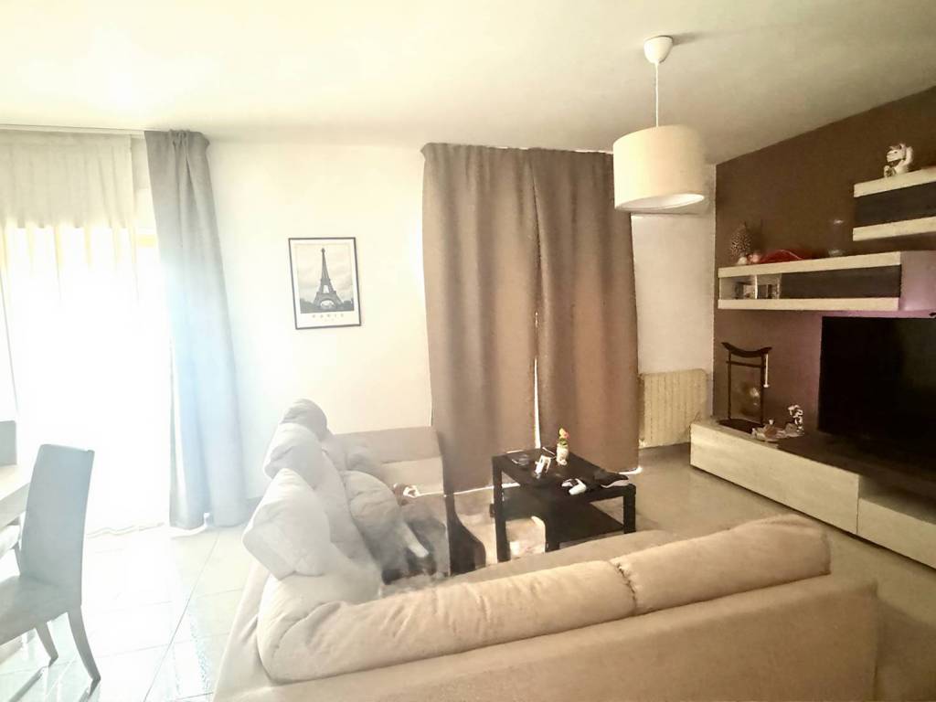 Appartamento a Giarre in Viale Aldo Moro - Foto 2