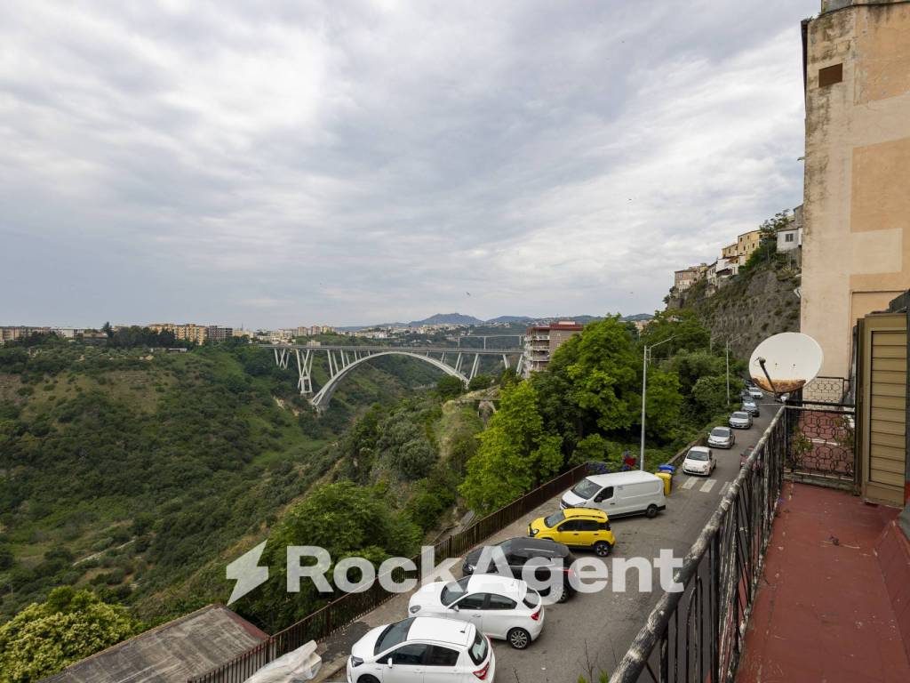 Appartamento a Catanzaro in Via Carlo V - Foto 2