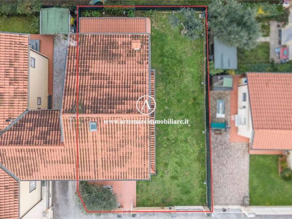 Villa a Seravezza in Via Degli Ulivi, 164 E - Foto 2