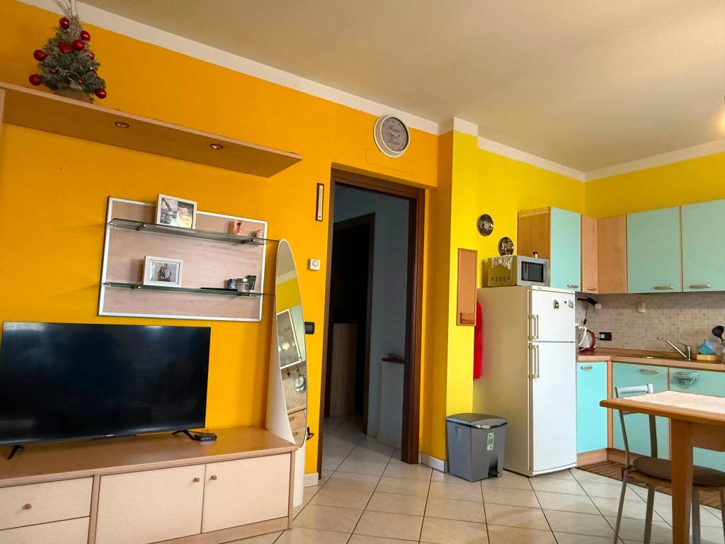 Appartamento a Roverbella in Piazza Giuseppe Verdi - Foto 2
