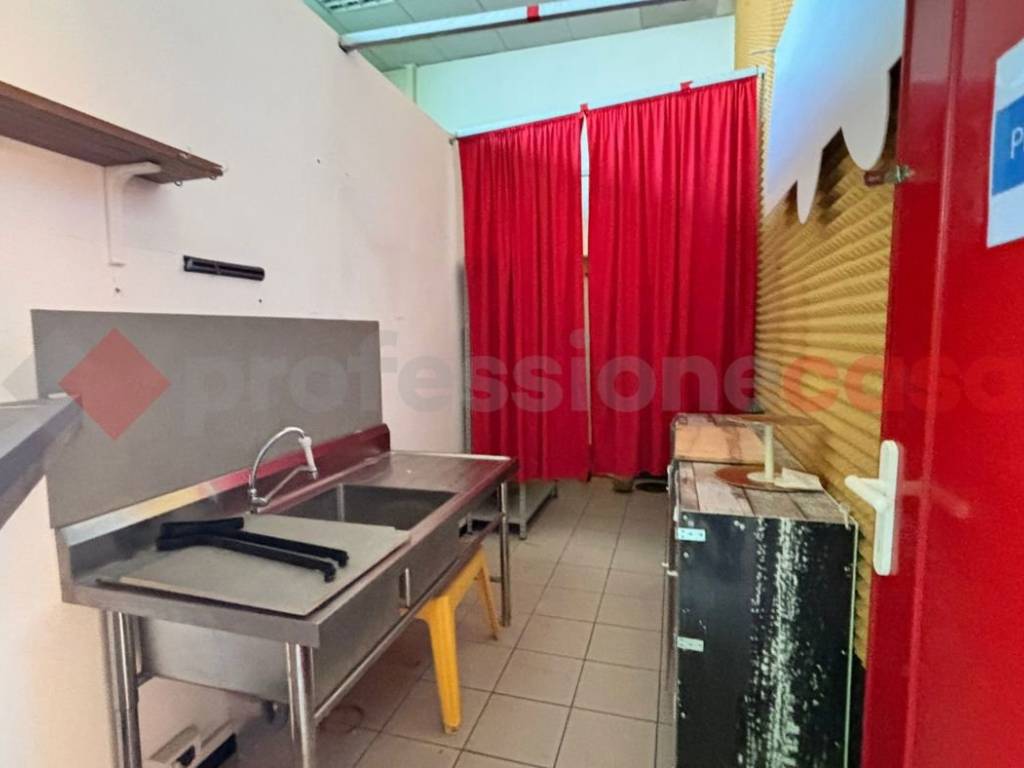 Immobile a Alatri in strada statale 155 , 456 - Foto 2