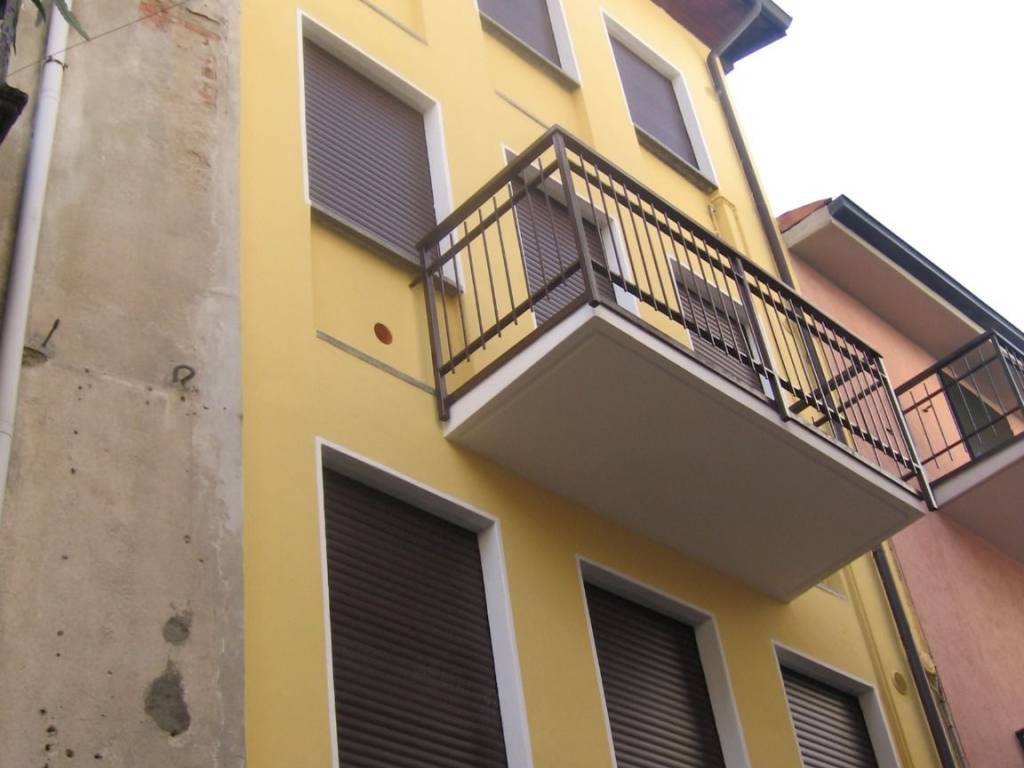 Casa indipendente a Introbio in Via Don Abramo, 1 - Foto 2