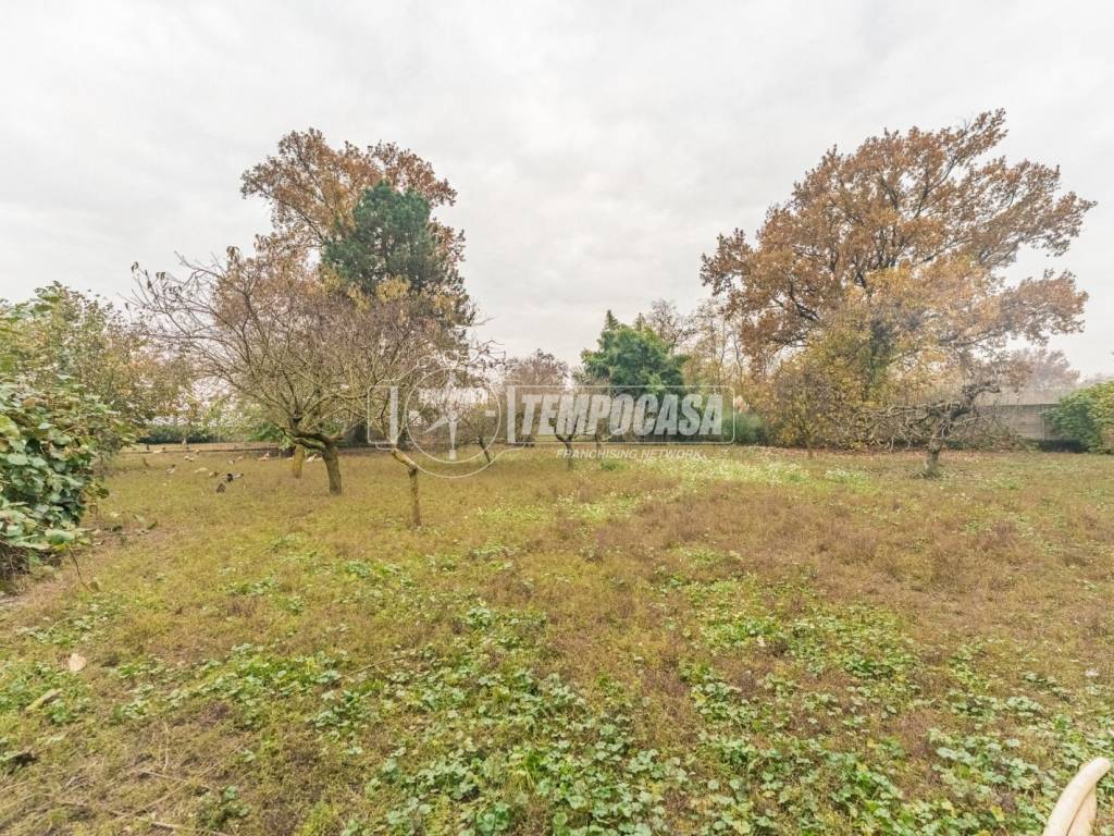 Terreno a Cusago in Via Cisliano 80 - Foto 2