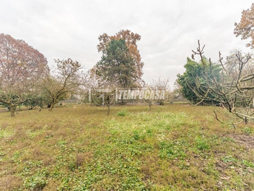 Terreno a Cusago in Via Cisliano 80 - Foto 3