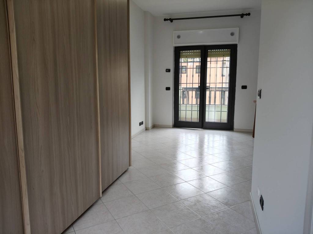 Appartamento a Pomezia in Via Carlo Poma, 5 - Foto 3