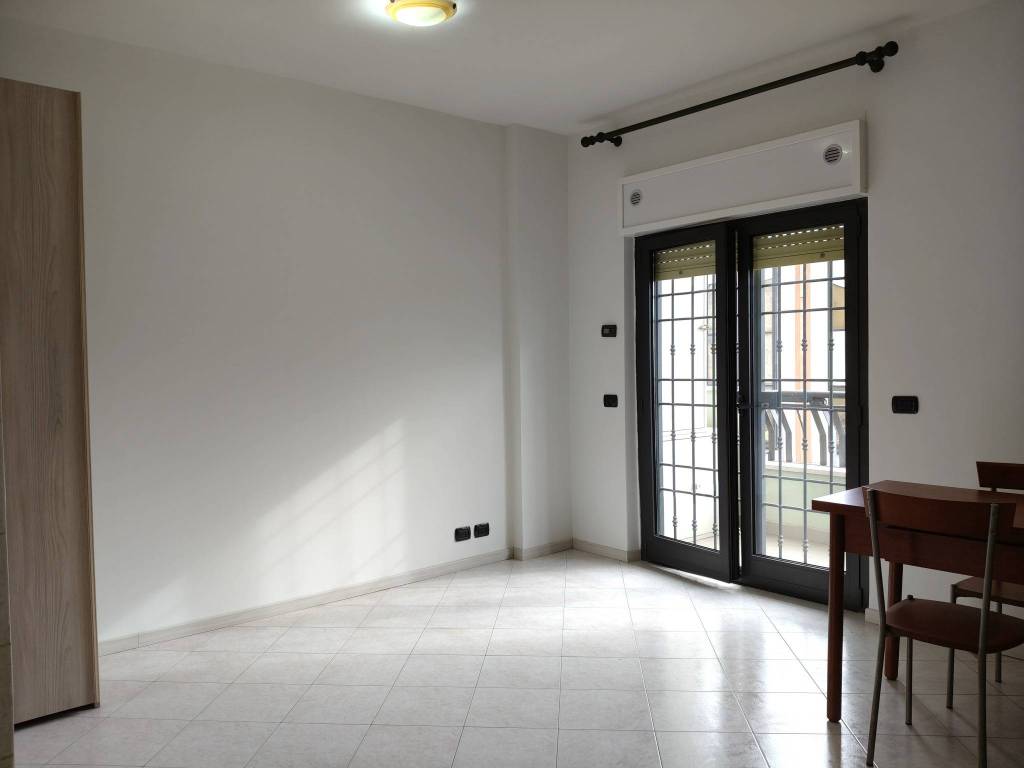 Appartamento a Pomezia in Via Carlo Poma, 5 - Foto 5