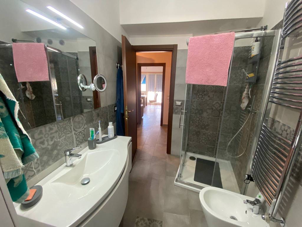 Appartamento a Pomezia in Via Pola - Foto 4