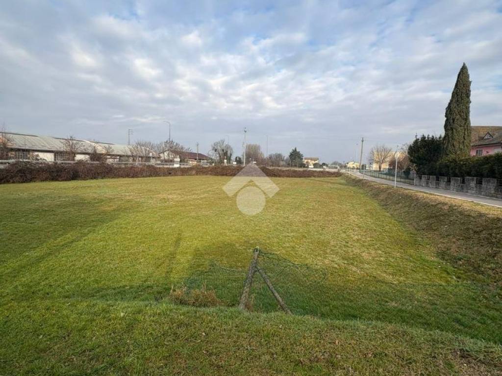 Terreno a Buttapietra in Via verdi, 35 - Foto 2