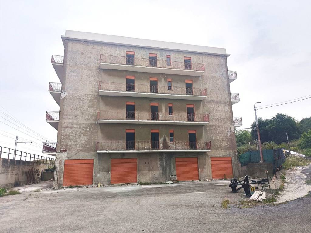 Palazzo / stabile a San filippo del mela in San filippo del mela, Via Corriolo Nazionale , 196 - Foto 5