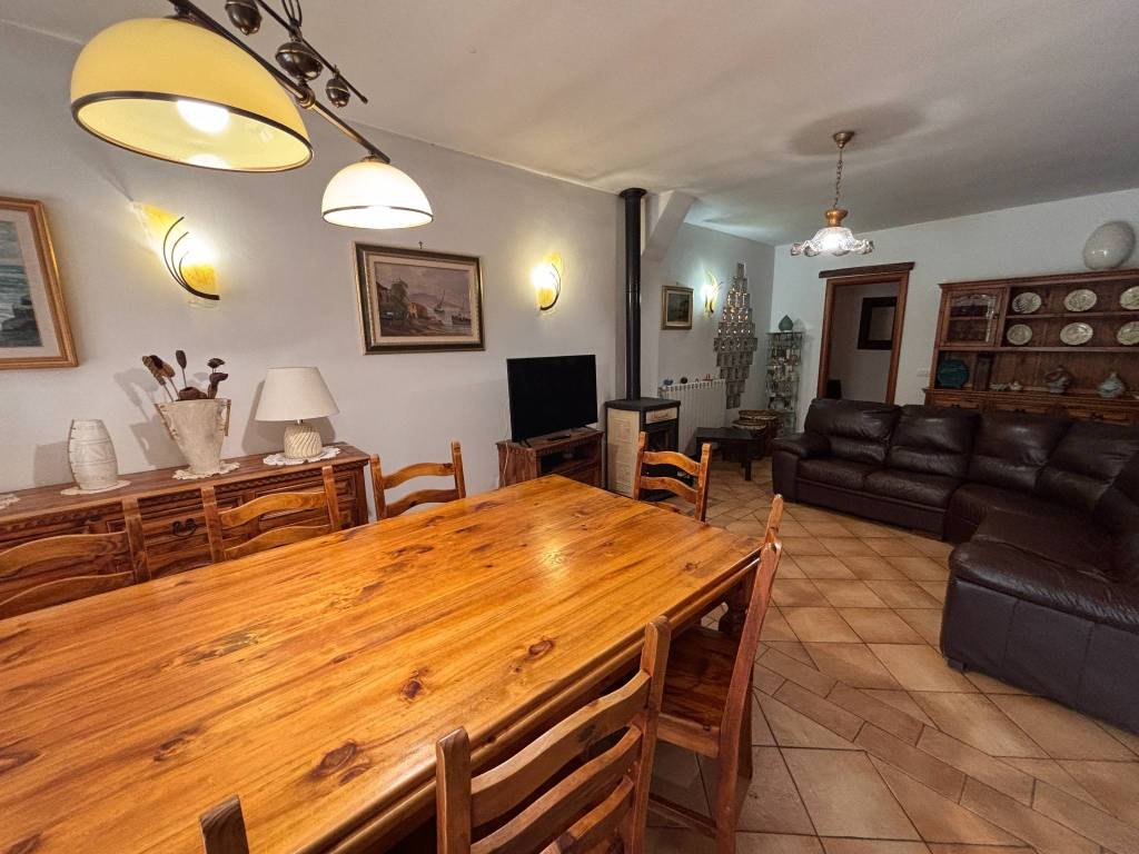 Villa a Castelnuovo di porto in Via di Valle Ioro - Foto 3