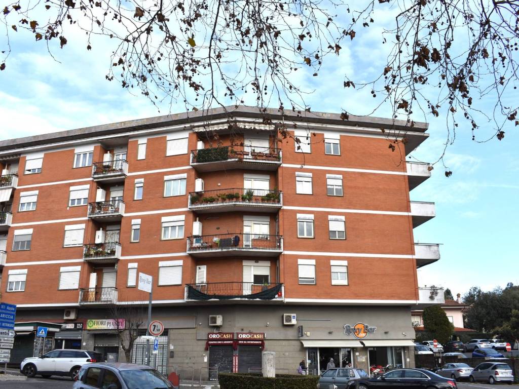 Appartamento a Genzano di roma in Via Sebastiano Silvestri, 141 - Foto 2