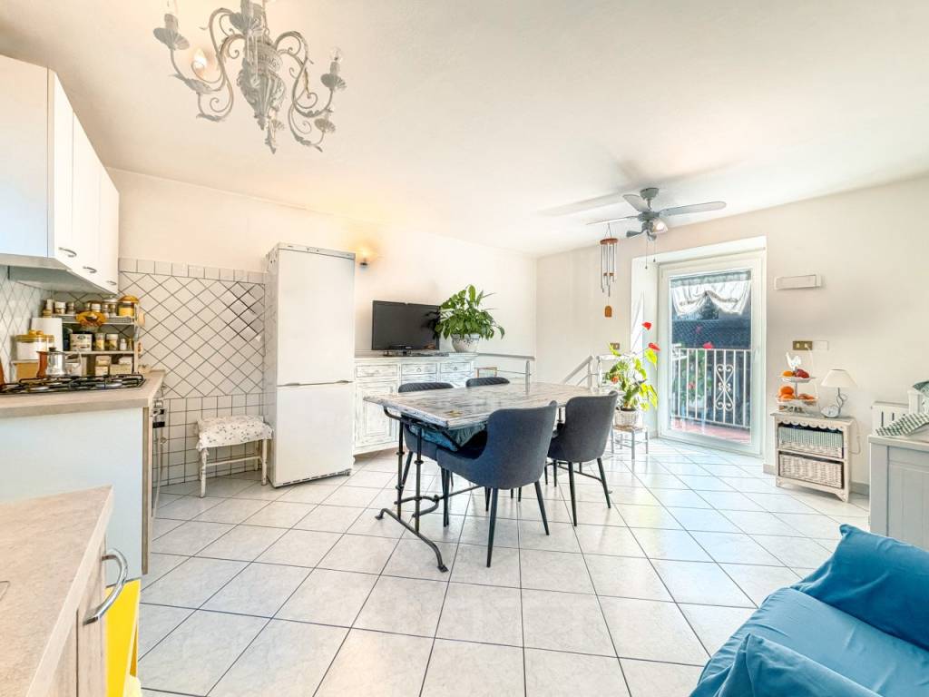 Villa a Omegna in Via Antonio Pacinotti 10 - Foto 2