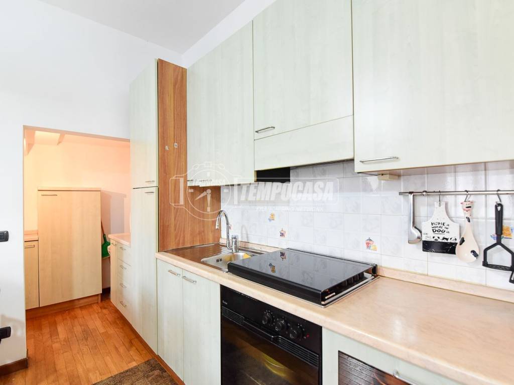 Appartamento a Erba in Via Licinio - Foto 2