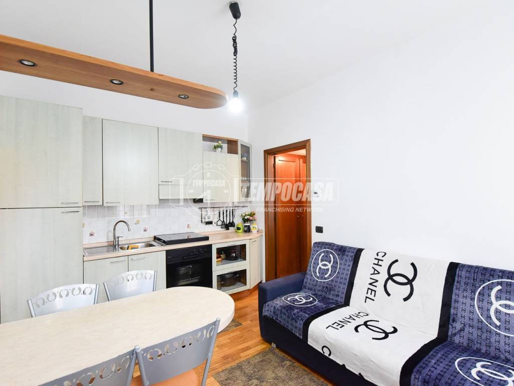 Appartamento a Erba in Via Licinio - Foto 4