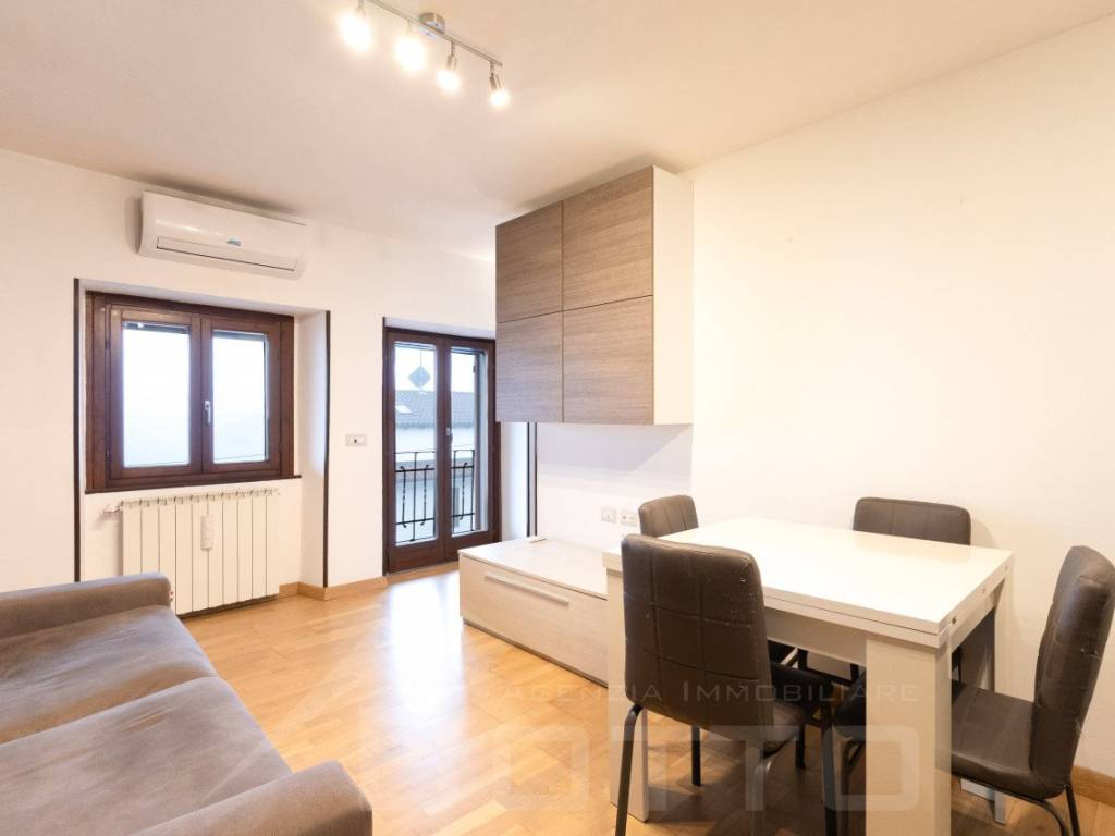 Appartamento a Borgomanero in via Verdi 81 - Foto 2