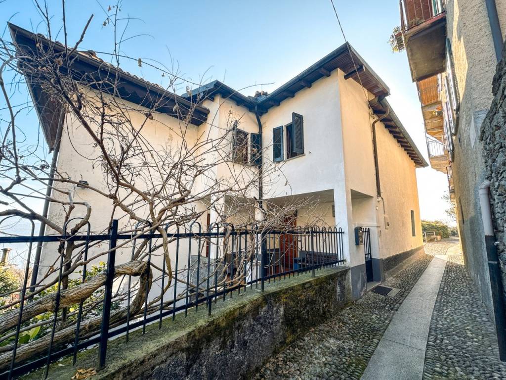 Appartamento a Oggebbio in via per ghiffa, 3 - Foto 2