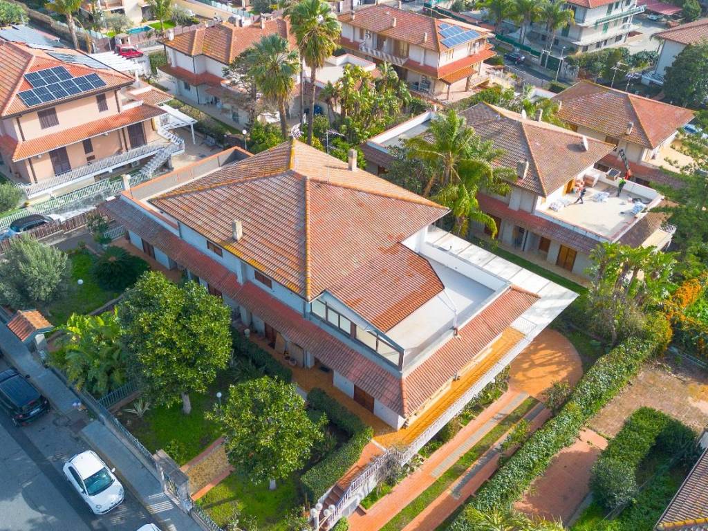 Villa a Aci catena in Via Luciano Tomasello - Foto 3