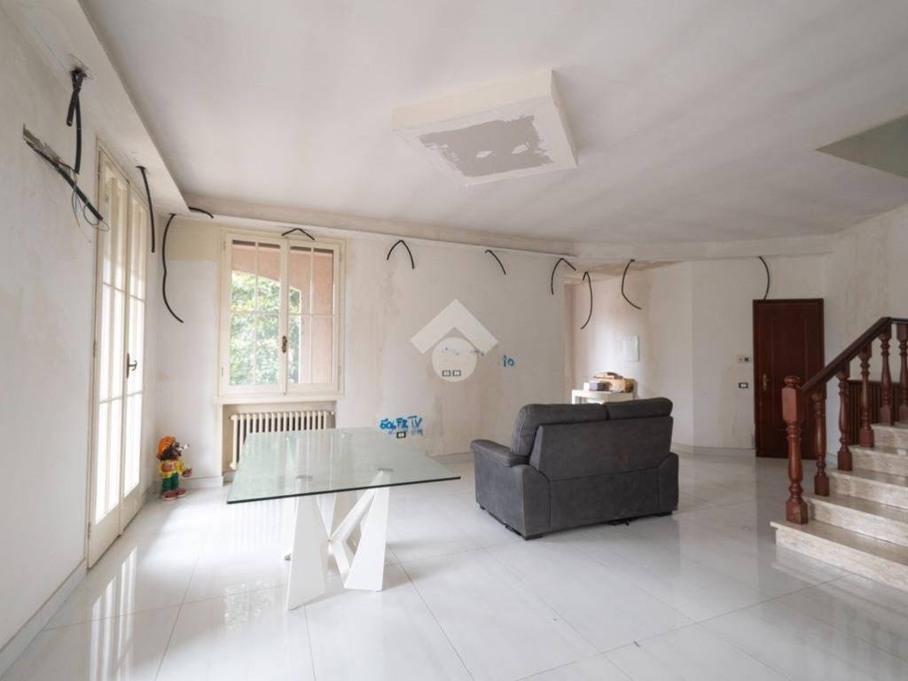 Villa a Novi di modena in Via Fabio Filzi, 19 - Foto 4