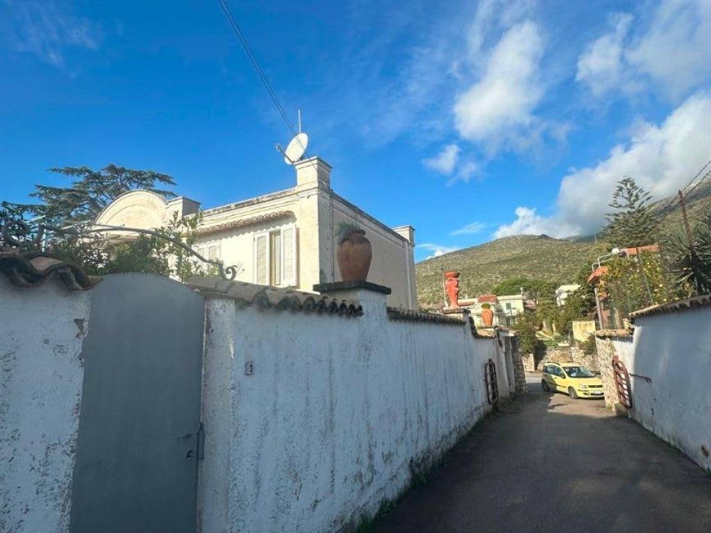 Villa a Formia in Via Alberto Sordi 1 - Foto 2