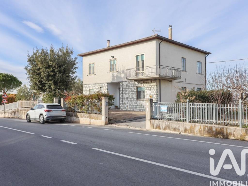 Villa a Filottrano in Via Monte Armato, 6 - Foto 2