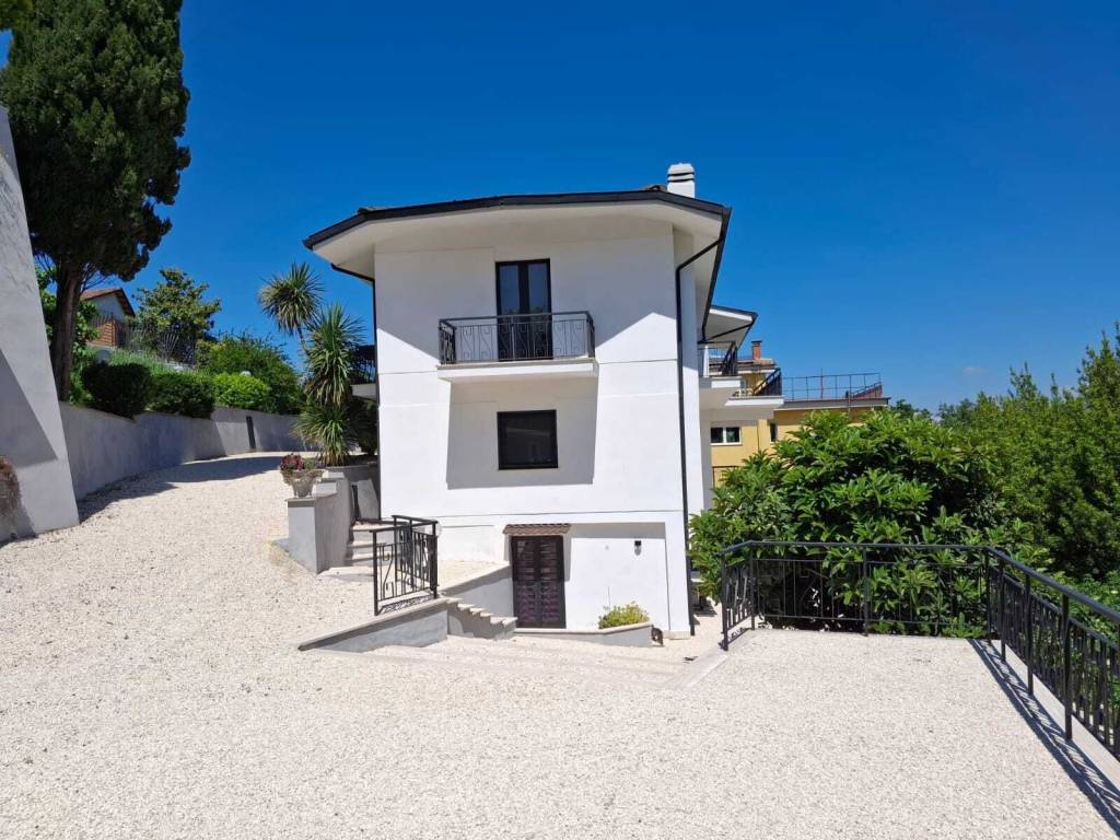 Villa a Zagarolo in Via Colle Villa - Foto 2