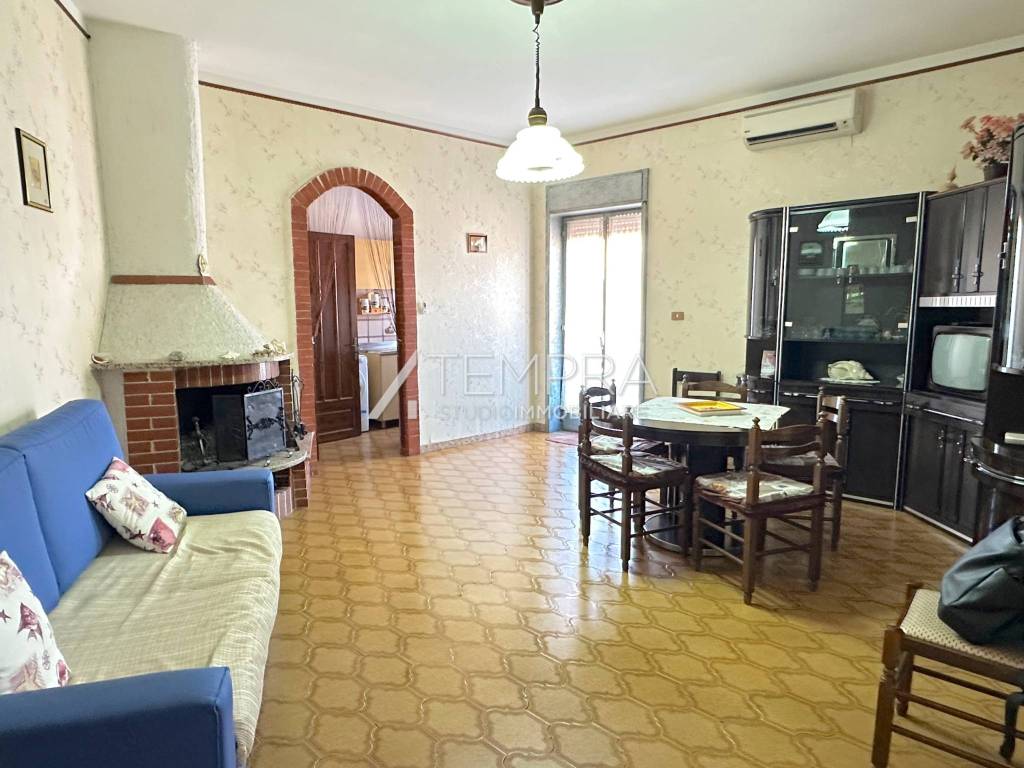 Appartamento a Adrano in via archeologica , 12 - Foto 3